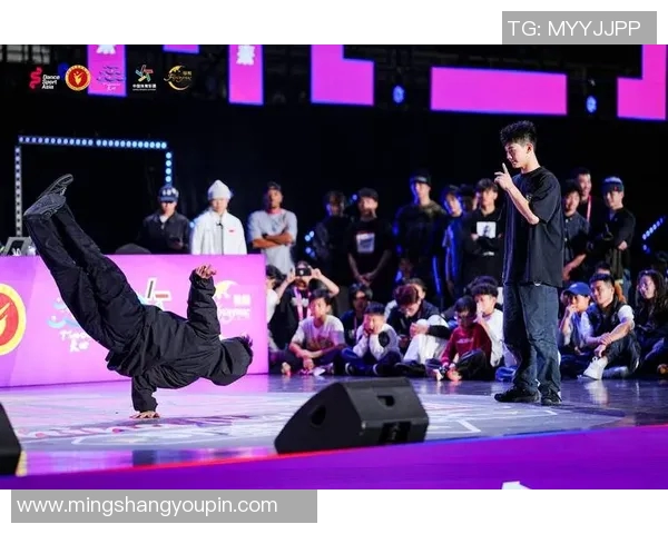 重庆街舞队在世界攀岩锦标赛中的战术表现分析与点评