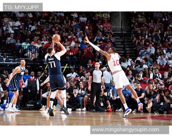 东契奇狂砍73分刷新现役最高分纪录独行侠成功终结太阳队11连胜之旅