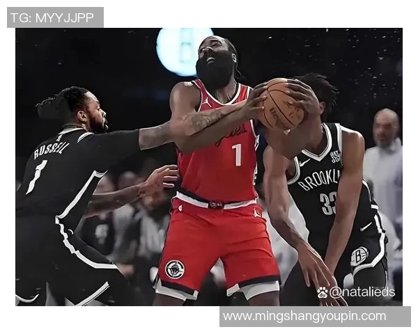 詹姆斯哈登如何在NBA赛场上重塑自己的篮球风格与职业生涯轨迹